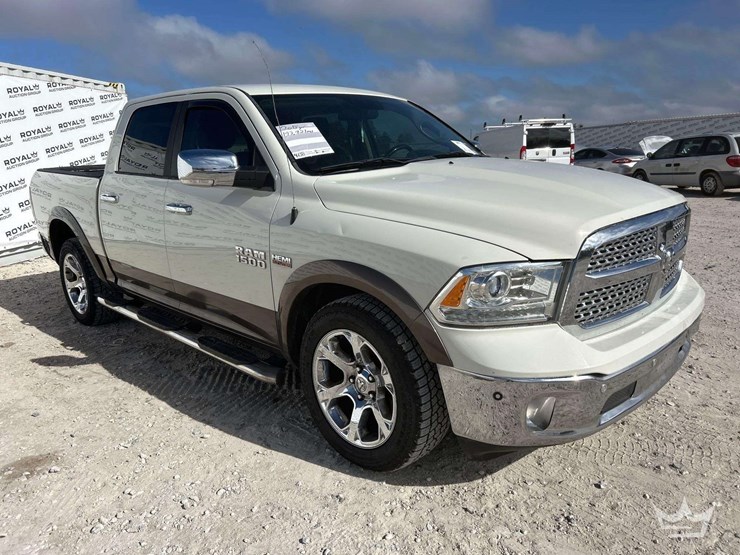 2018-dodge-1500-image-2