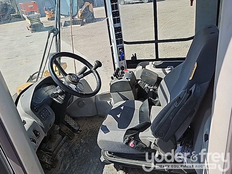 2018-volvo-l70h-image-37