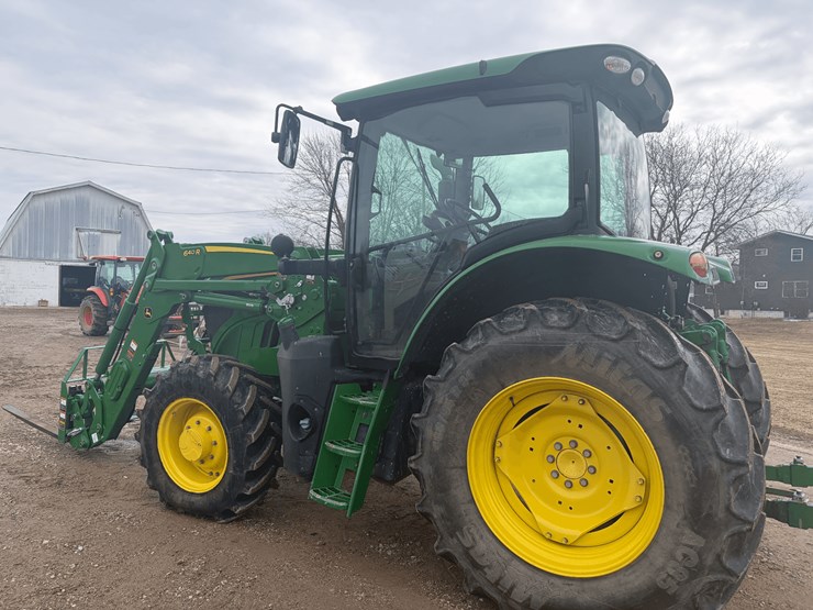 john-deere-6110r-image-6