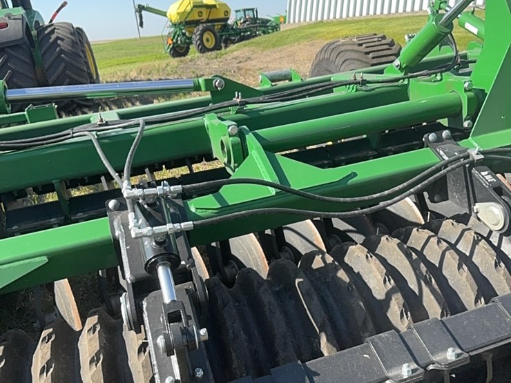 2023-john-deere-h-image-51