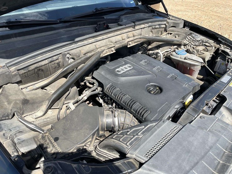 2011-audi-q5-image-8