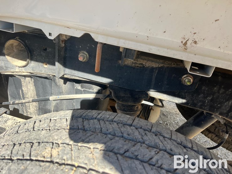 2015-chevrolet-silverado-2500-image-9