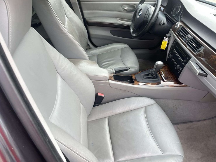 2006-bmw-325i-4-door-sedan-(178,642-miles)-image-18