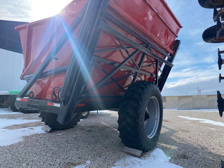 1992-byron-1512-image-12