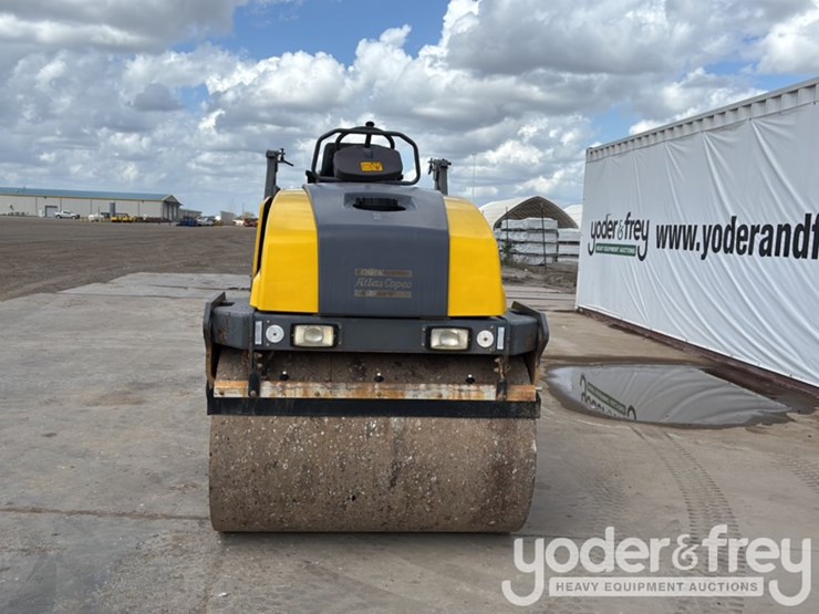 2017-dynapac-cc1300c-image-8