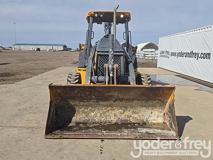 2010-deere-310sj-image-8