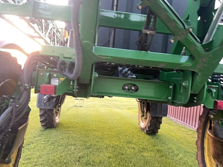 2014-john-deere-r4030-image-6