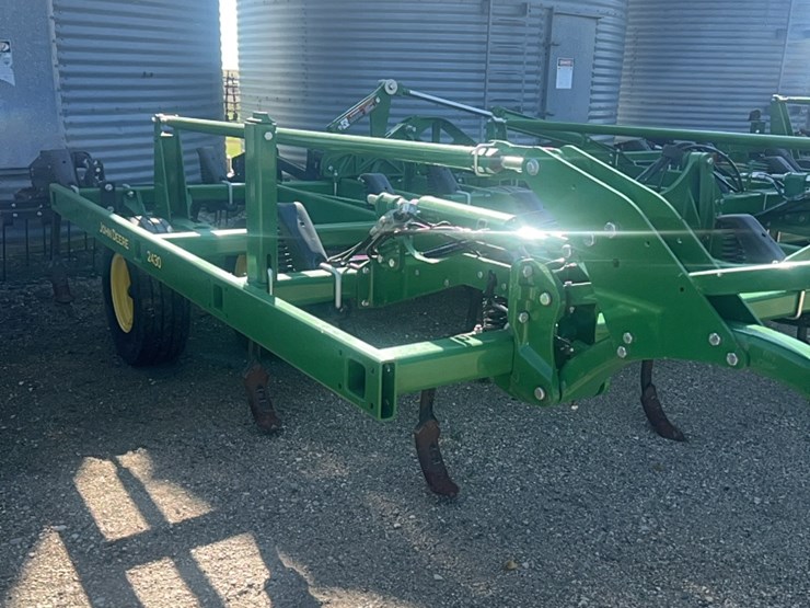 2022-john-deere-52-image-124