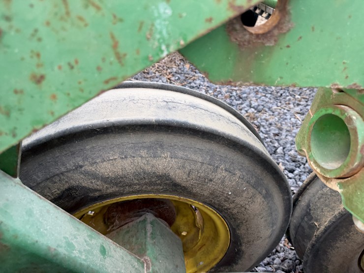 john-deere-35-image-16