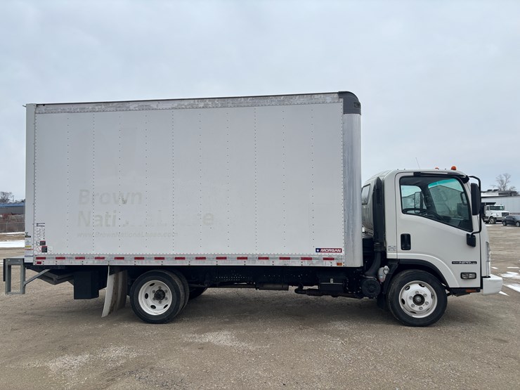 2021-isuzu-npr-hd-image-5