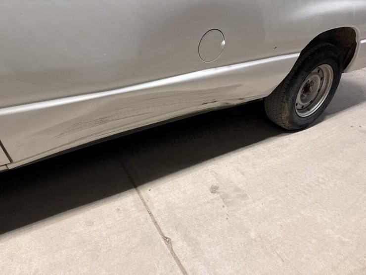 2006-ford-cargo-image-6