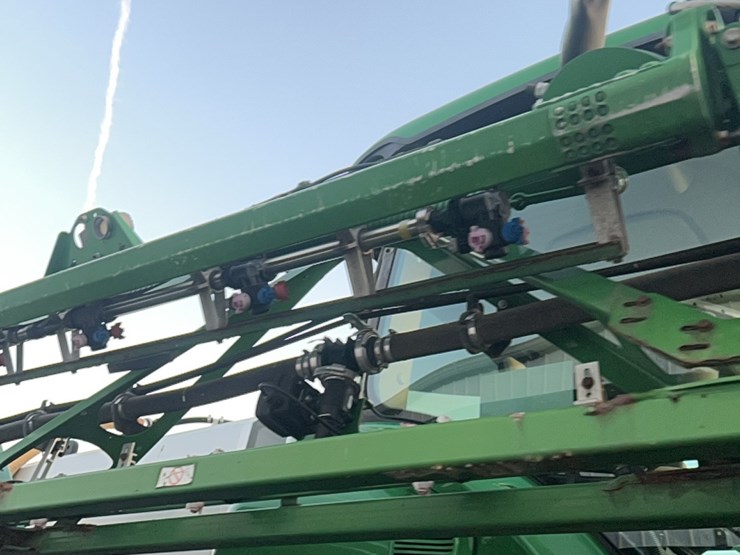 2014-john-deere-r4030-image-112