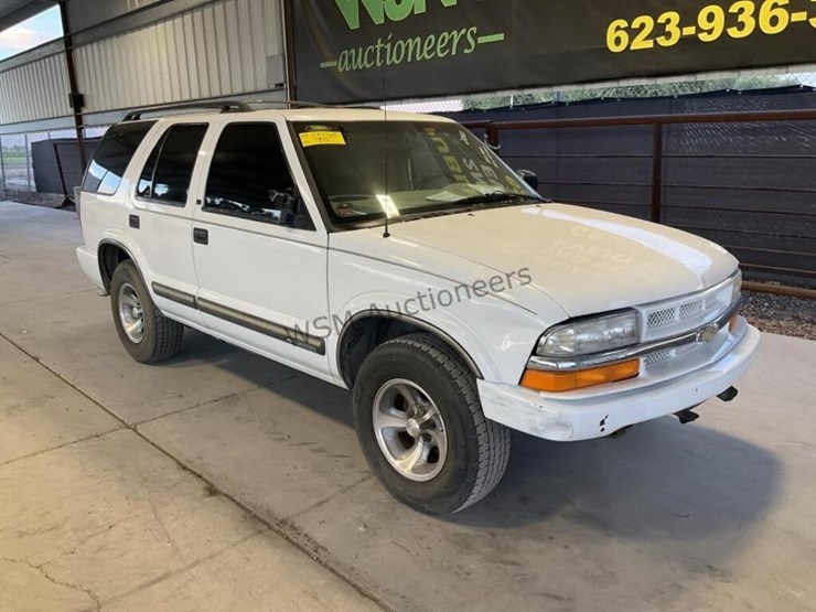 2000-chevrolet-blazer-image-2