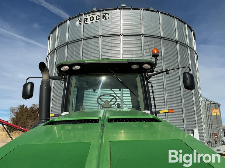 2011-john-deere-8335r-mfwd-tractor-image-13