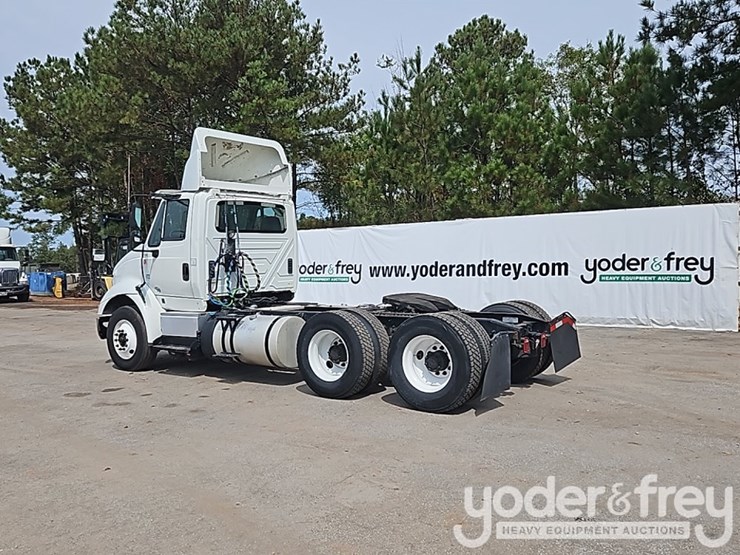 2017-international-8600-image-3