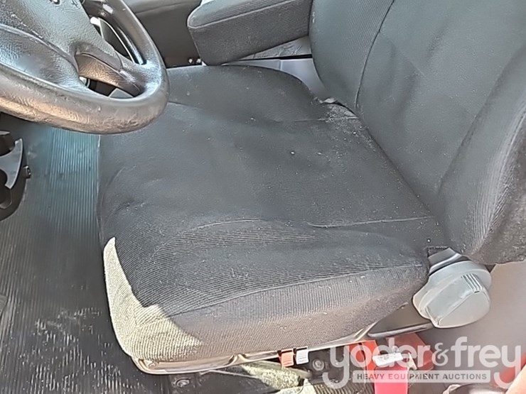 2018-peterbilt-337-image-55