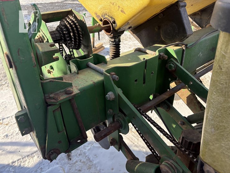 john-deere-7200-image-7