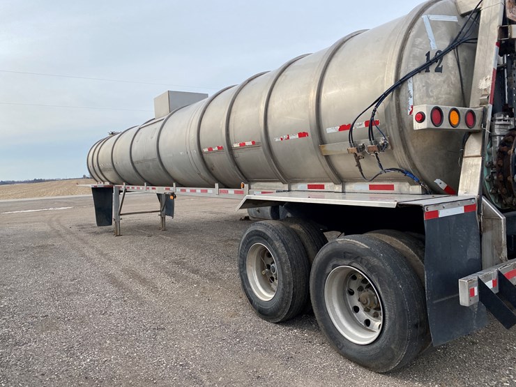#504-•-2012-northern-8,500-gallon-semi-manure-tanker-(has-wi-title)-(waupun,-wi)-image-13