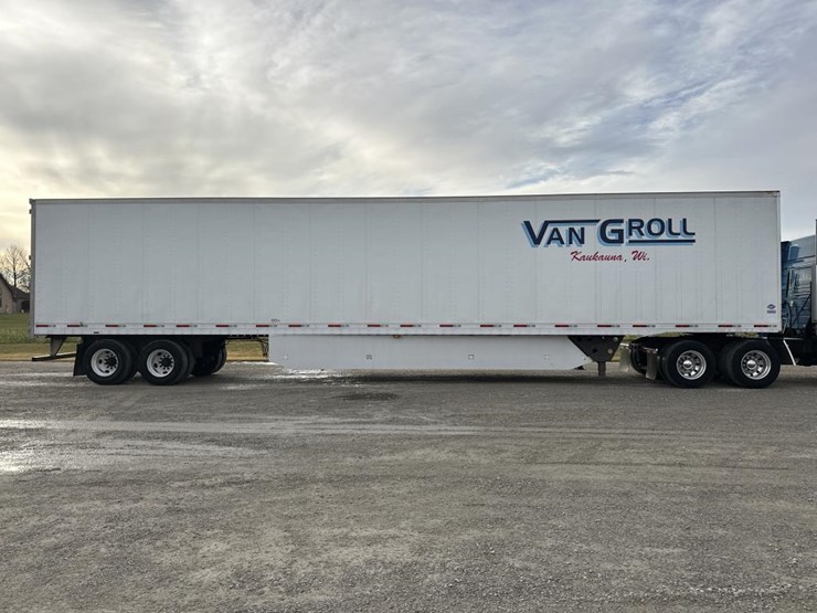 2017-utility-53'-image-6