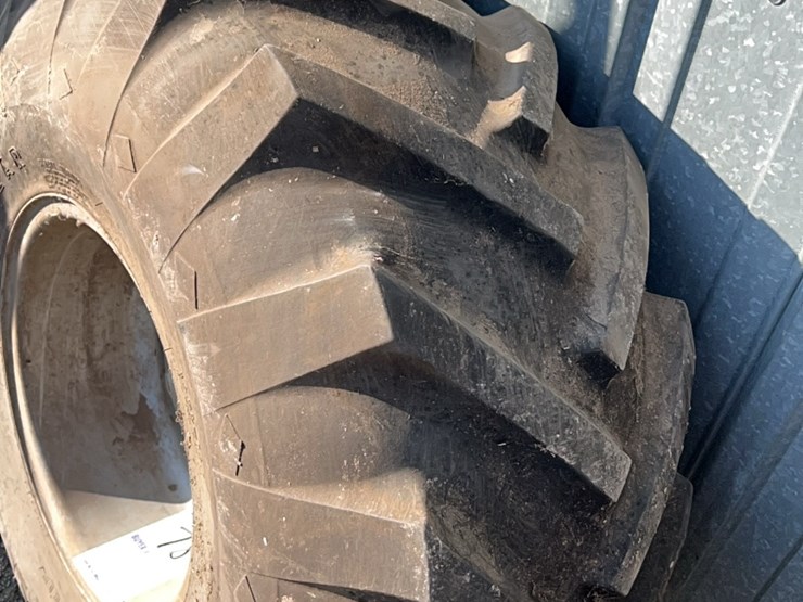 excellent-set-of-grip-tires,-size-is-16.5-l-–-16.1.--came-off-of-versatile-or-john-deere-self-propelled-swather,-always-been-stored-inside-image-10