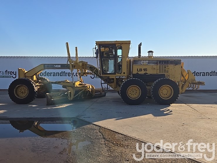 2005-caterpillar-140h-vhp-plus-image-2