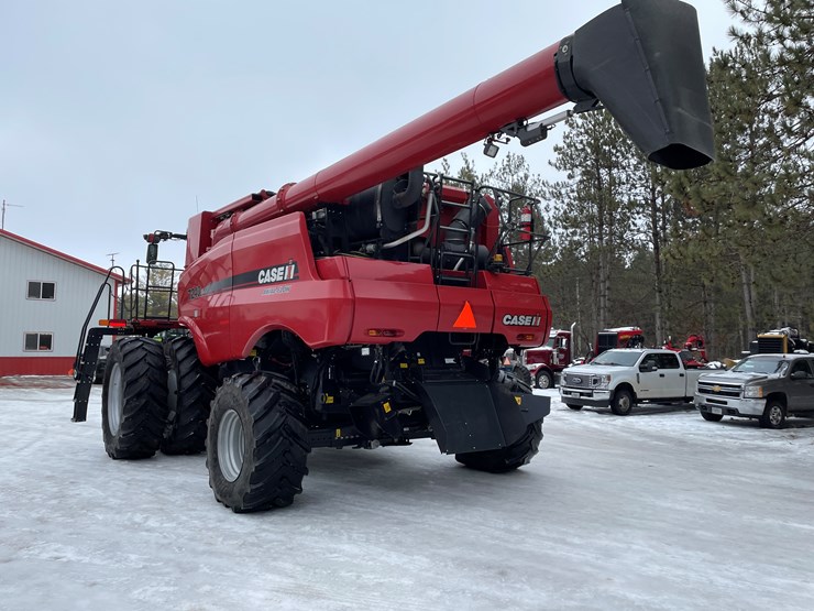 2017-case-ih-7240-image-10