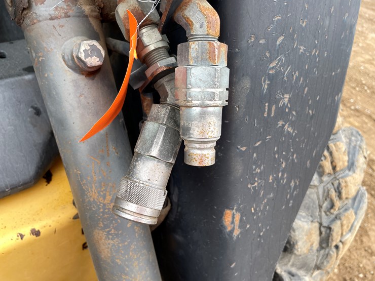 #1027-•-new-holland-lx985-skid-steer-image-15