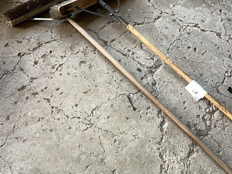 (2)-good-pushbrooms-image-8