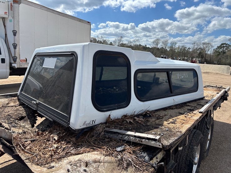 #1716-•-small-truck-camper-shell-image-1