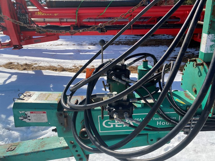 2011-houle-ap-l-42t-image-25