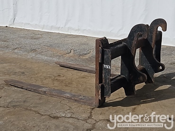 caterpillar-420f2-image-3