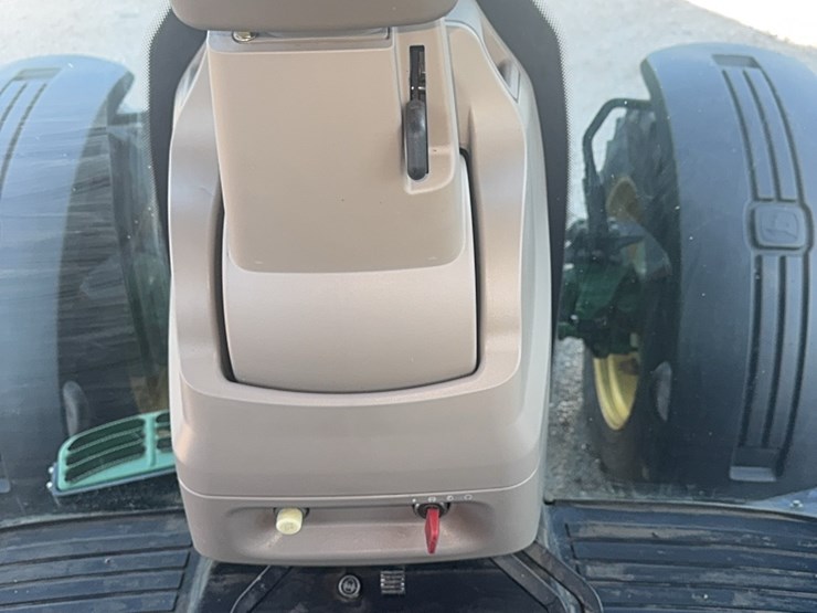 2010-john-deere-2010-image-27