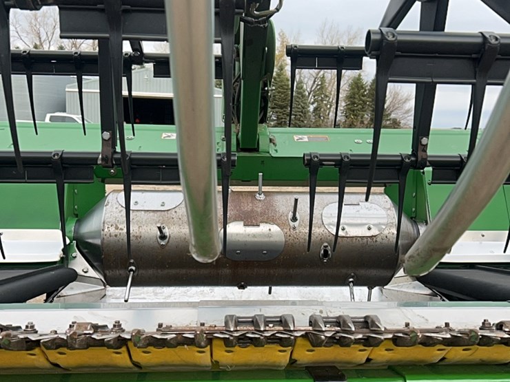 2013-john-deere-640-image-36