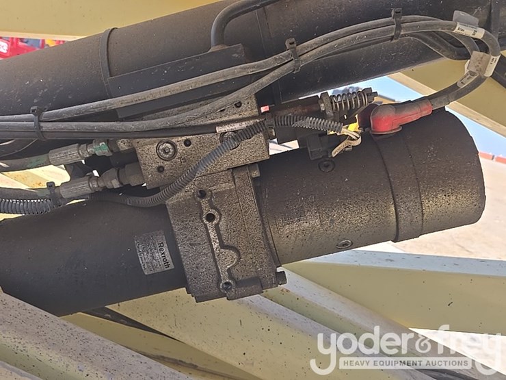 2018-jlg-3246es-image-24