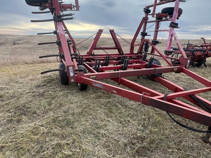 case-ih-5600-image-3