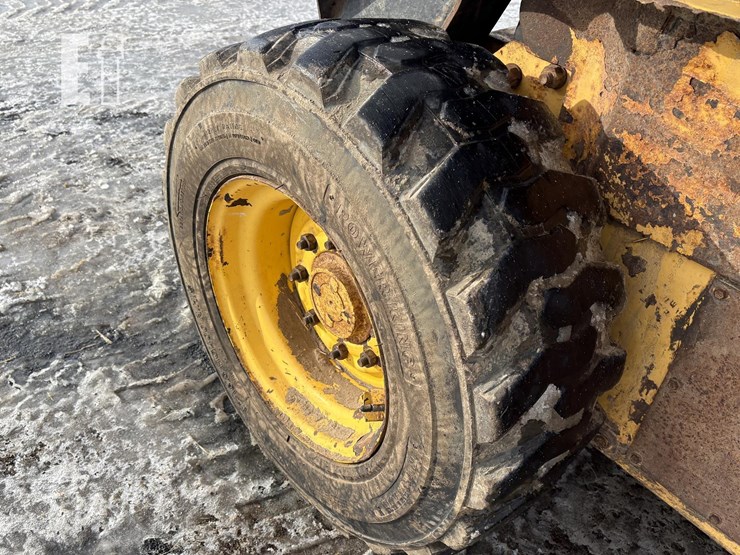 new-holland-lx885-image-17