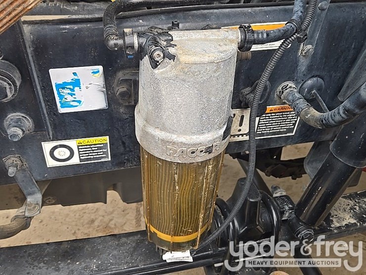 2019-peterbilt-579-image-34