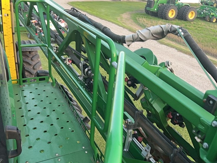 2014-john-deere-r4030-image-31
