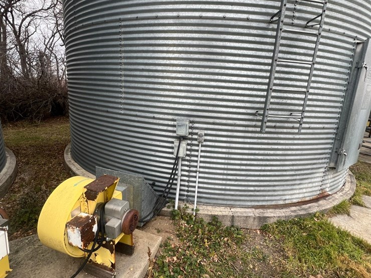 lot-26.-5,000-bu.-grain-bin-to-be-moved,-includes-single-phase-bin-fan-(bin-4)-image-10