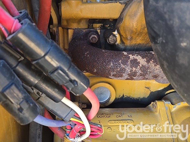 2005-caterpillar-140h-vhp-plus-image-95