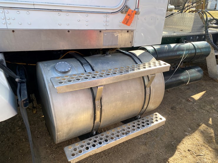 1998-kenworth-t800-image-15