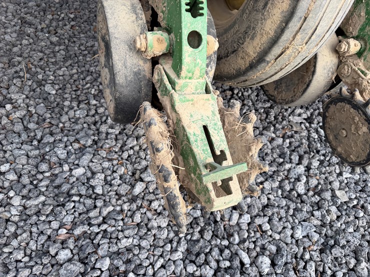 john-deere-1790-image-100