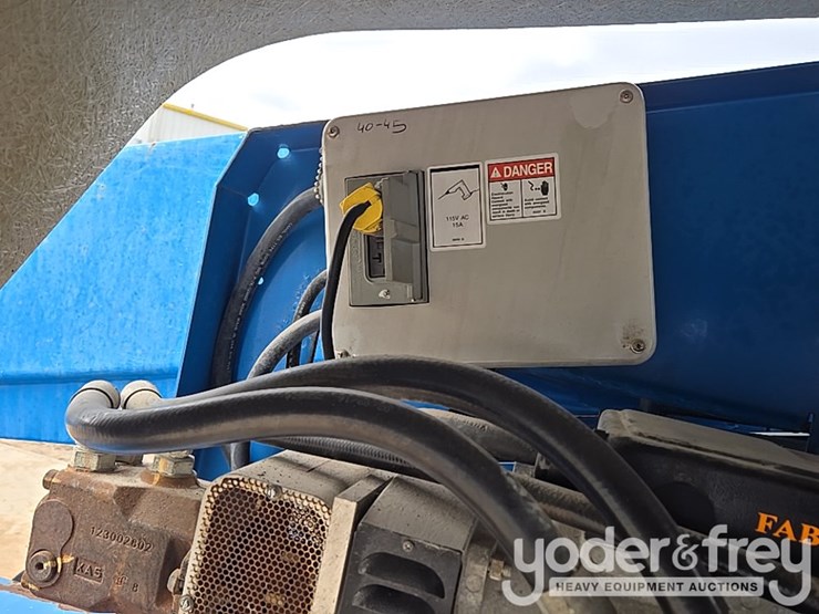 2016-genie-s40-image-58