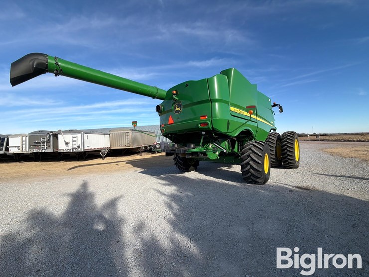 2020-john-deere-s780-image-5