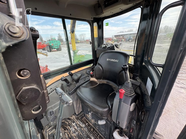 hyundai-robex-35z-9a-image-9