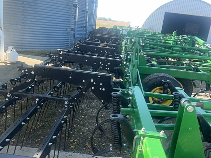 2024-john-deere-52-image-66