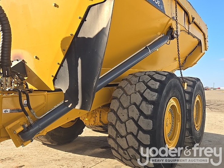 2021-deere-460e-image-37