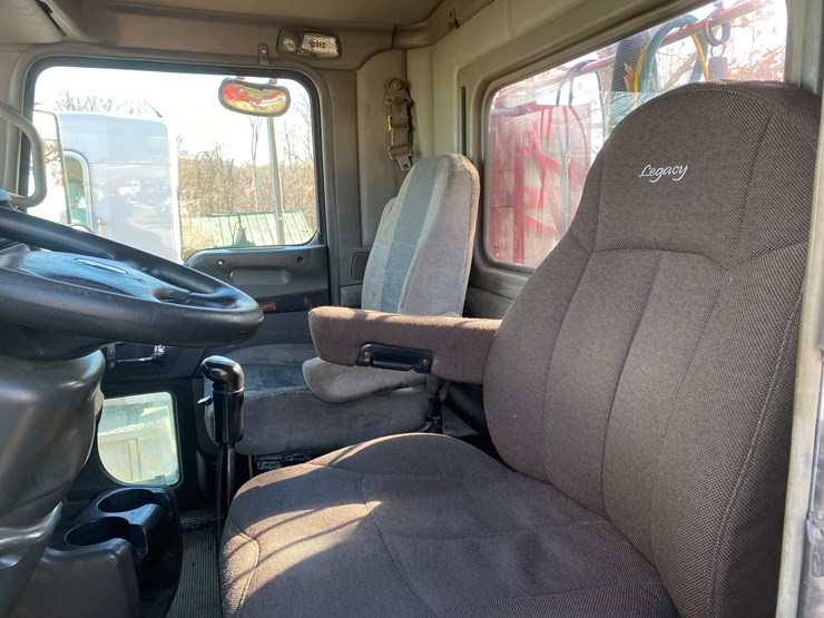 2006-kenworth-t800-image-33