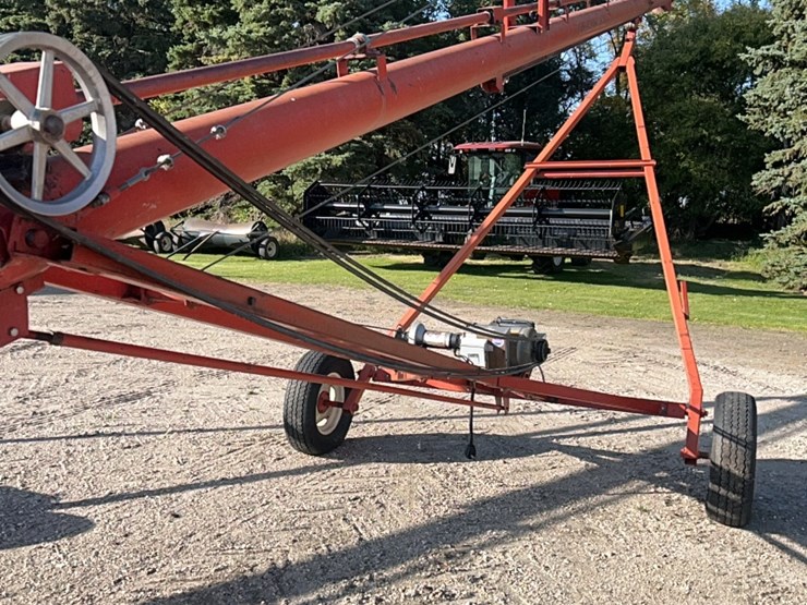 53’-x-8”-sakundiak-auger-with-10-hp-baldor-single-phase-220-electric-motor,-equipped-with-12-v-power-lift-image-13