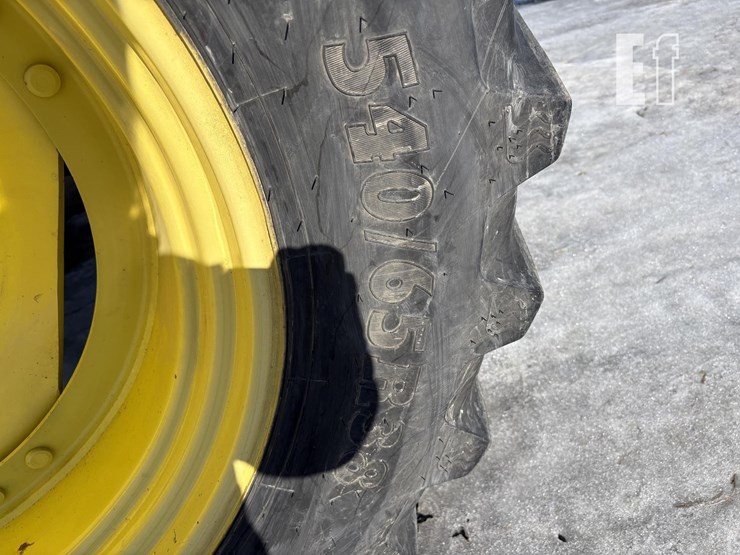 2011-john-deere-7130-image-8